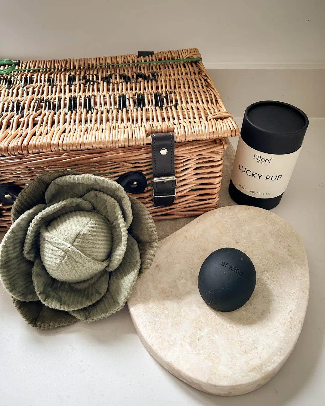 The Travel Hamper