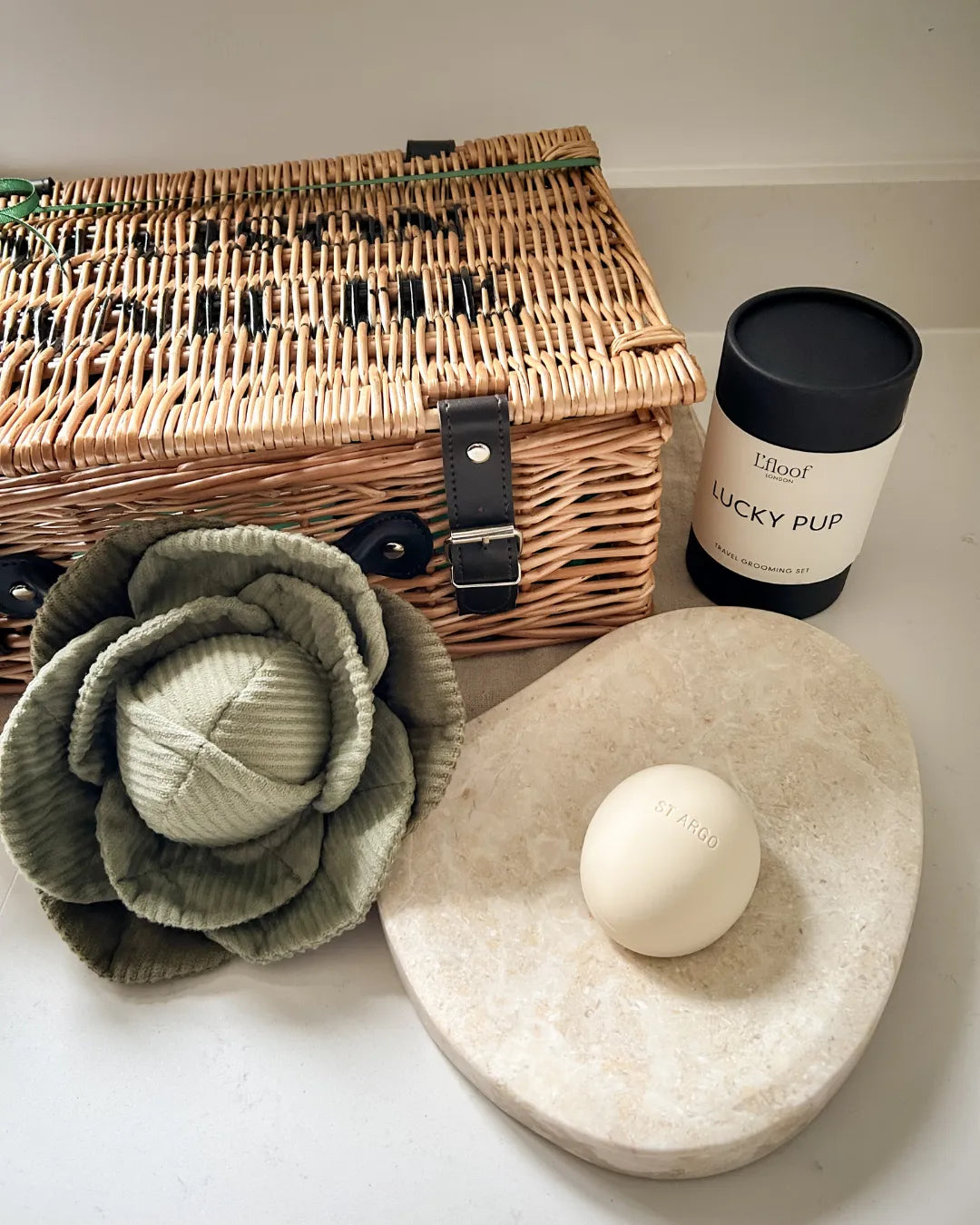 The Travel Hamper